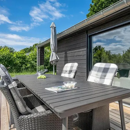 3 Bedroom Gorgeous In Glesborg Casa de Férias Fjellerup Strand